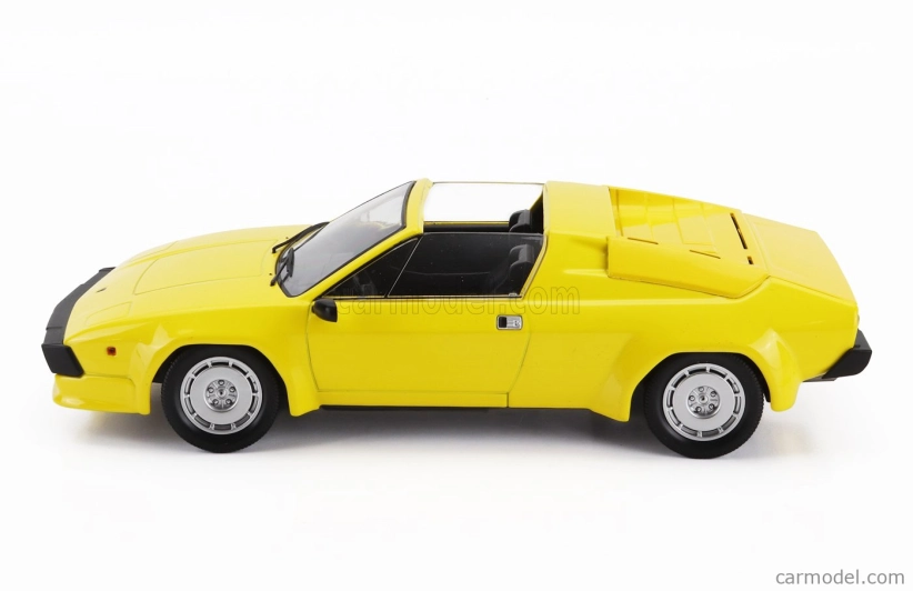 Lamborghini Jalpa 3500 1982 v mierke 1:18 žltá