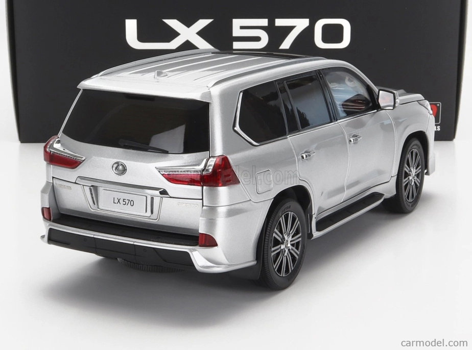 LCD model Lexus Lx570 2022 1:18 strieborný