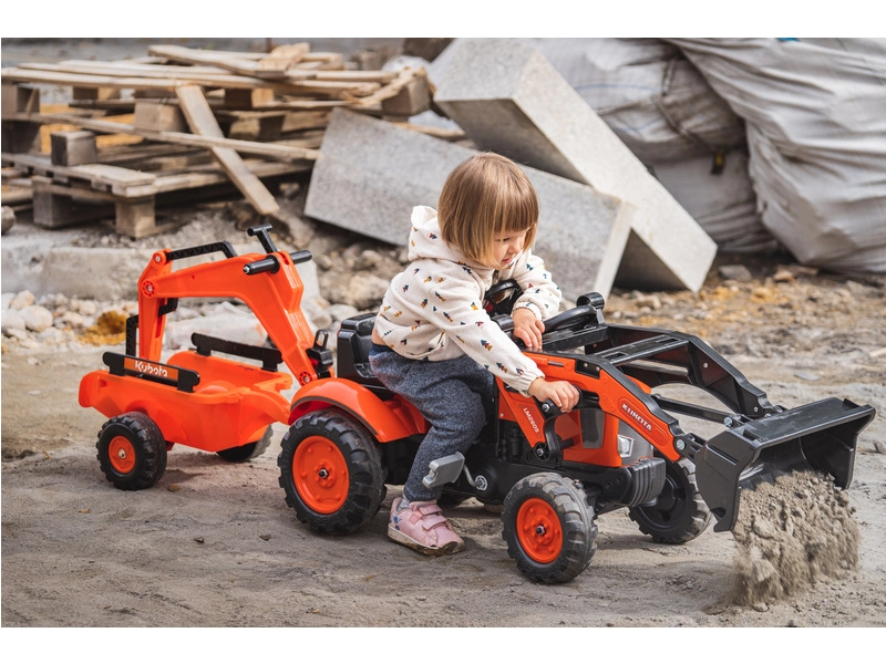 FALK – Šliapací traktor Kubota s nakladačom, rýpadlom a vlečkou