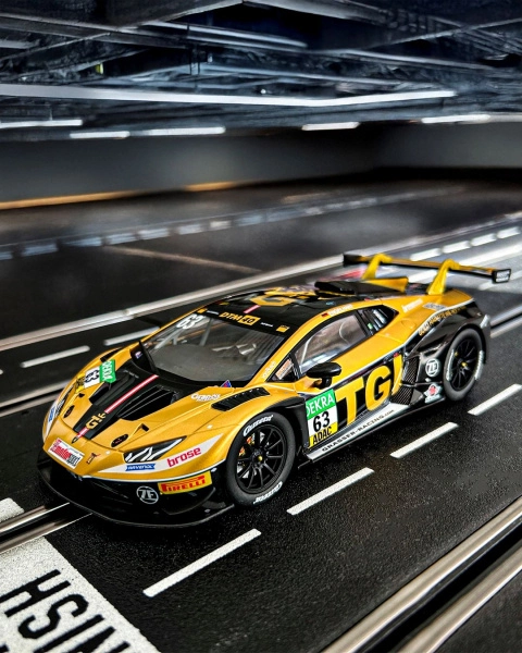 Auto Carrera D124 - 23986 Lamborghini Huracán GT3