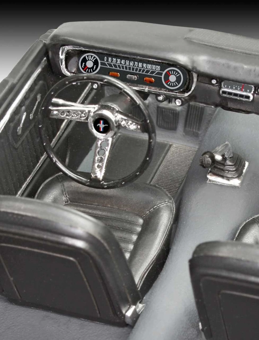 Revell Ford Mustang 1965 2+2 (1:25)