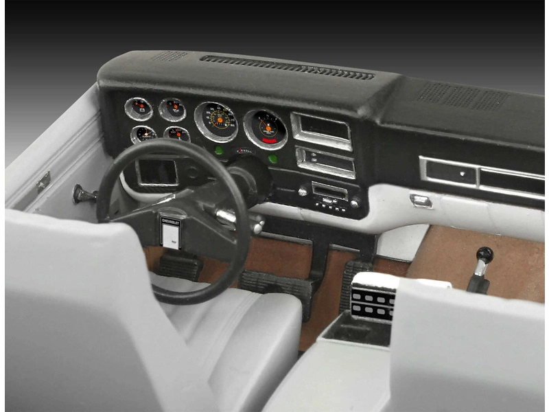 Revell Chevrolet K5 Blazer 1985 (súprava) (1:25)