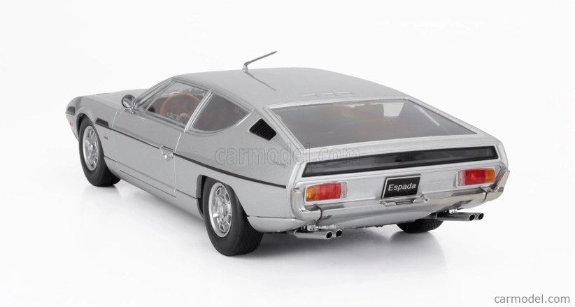 Lamborghini Espada 2-series 1970 v mierke 1:18 strieborná
