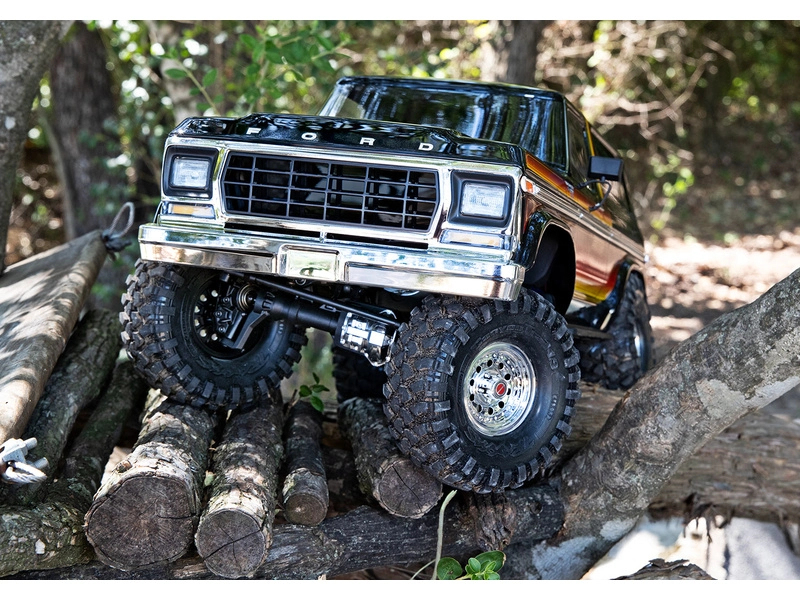 RC auto Traxxas TRX-4 Ford Bronco 1979 1:10 RTR Sunset