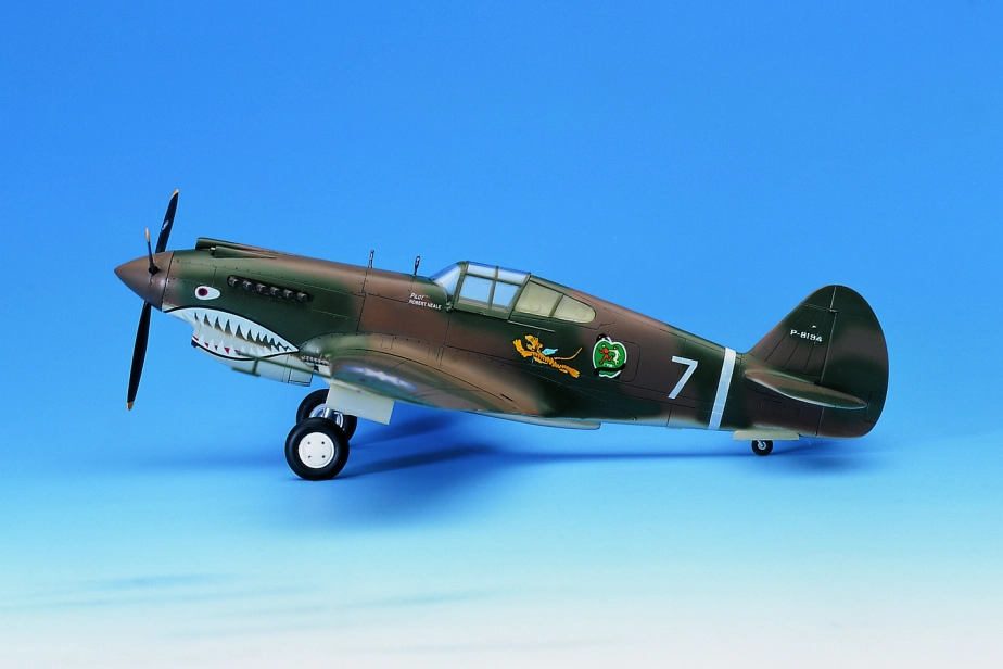 Academy Curtiss P-40C (1:48)