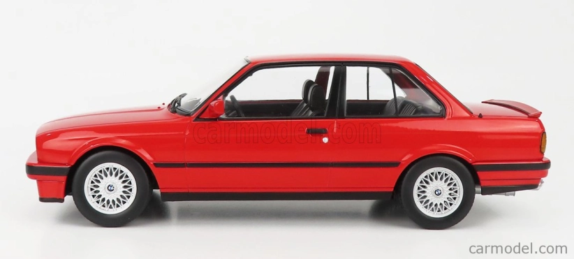 BMW radu 3 325i (e30) M-paket 1987 1:18 Červená