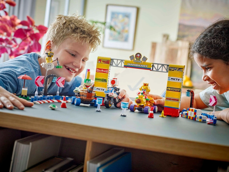 LEGO Super Mario – Mario Kart™ – Baby Peach a súprava Grand Prix
