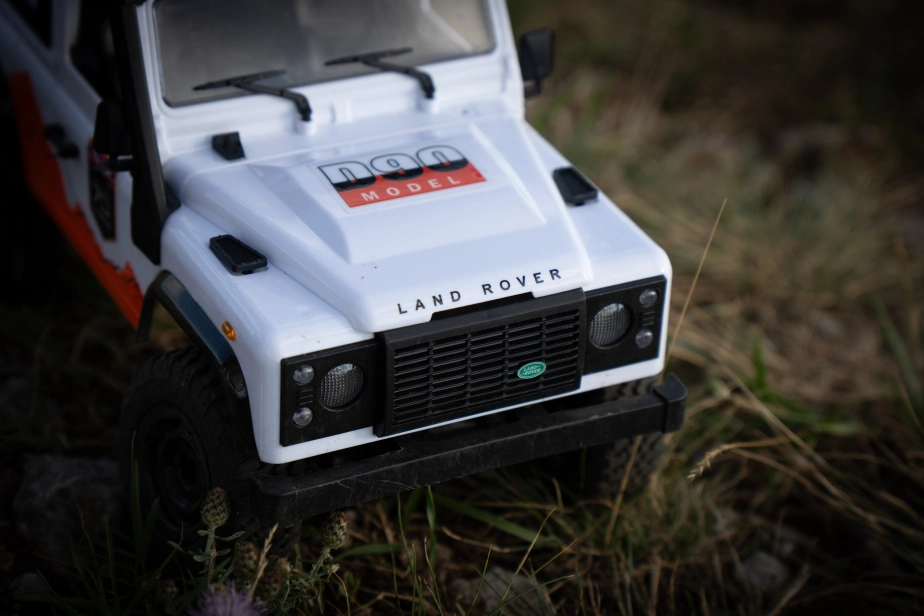 RC auto Land Rover Trail V2 1/12 RTR 4WD, bílá