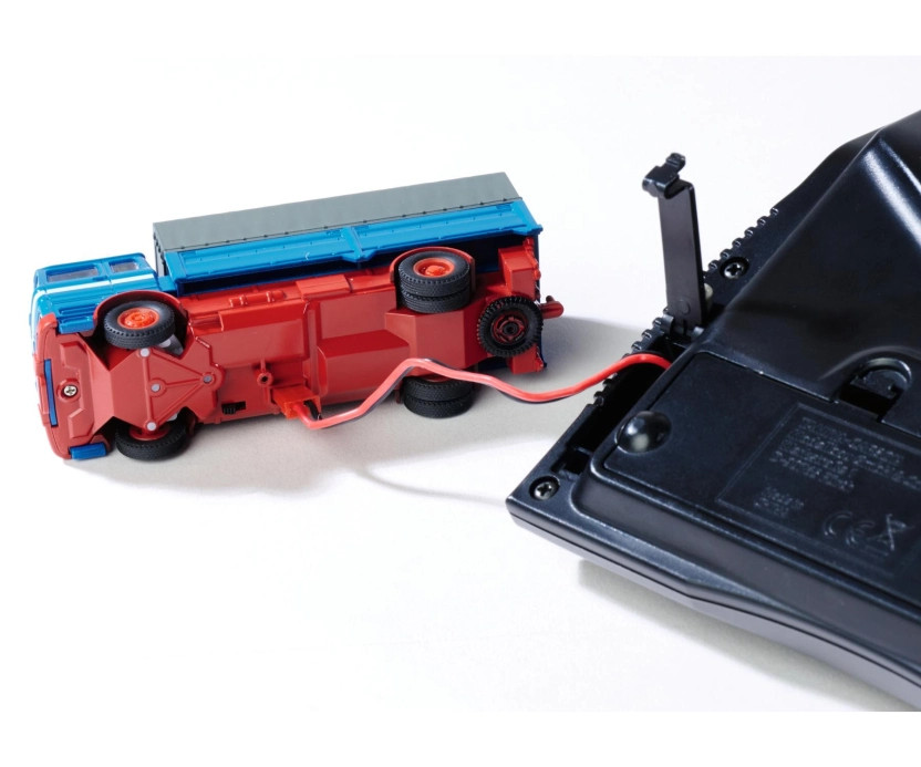 RC nákladné vozidlo MB 1620 s plachtou a prívesom 1:87 RTR