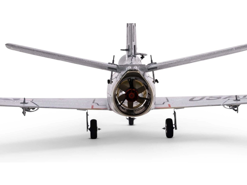 RC letadlo E-flite F-86 Sabre 0.44m BNF Basic