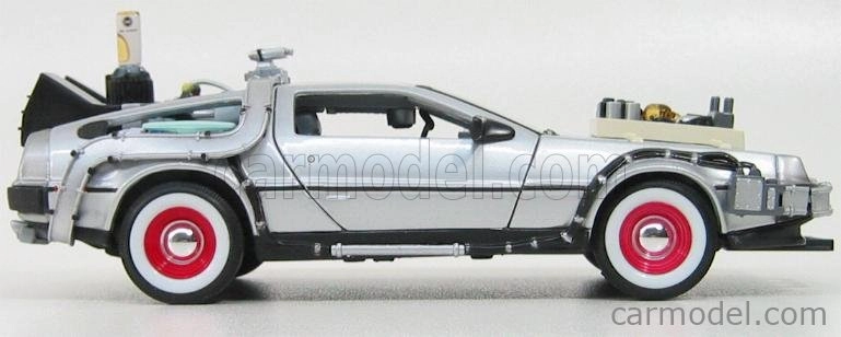 Welly De lorean Time Machine - Back To The Future 3 - Ritorno Al Futuro 3 1:24 Silver