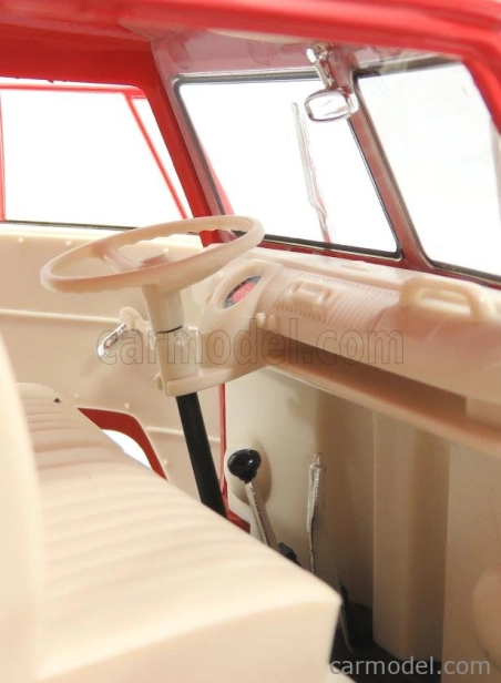 Welly Volkswagen T1 Van 1963 1:18 Červená