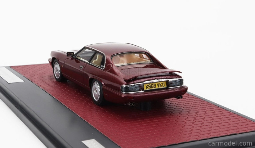 Modely v mierke Matrix Jaguar Xjr-s 1993 1:43 Červená