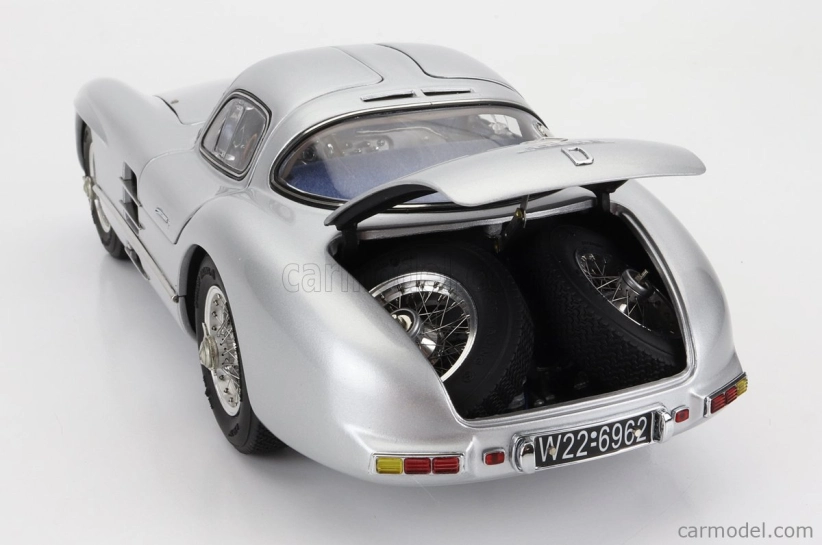 Cmc Mercedes Benz 300 Slr Uhlenhaut Coupe N 15 Sweden Gp 1955 1:18 Strieborná