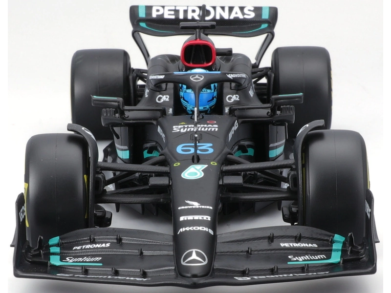 Bburago Mercedes-AMG Petronas W14 E 1:24 #63 Russel