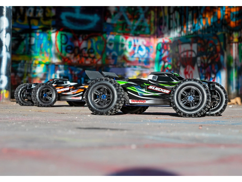 RC auto Traxxas Sledge 1:8 RTR, oranžová