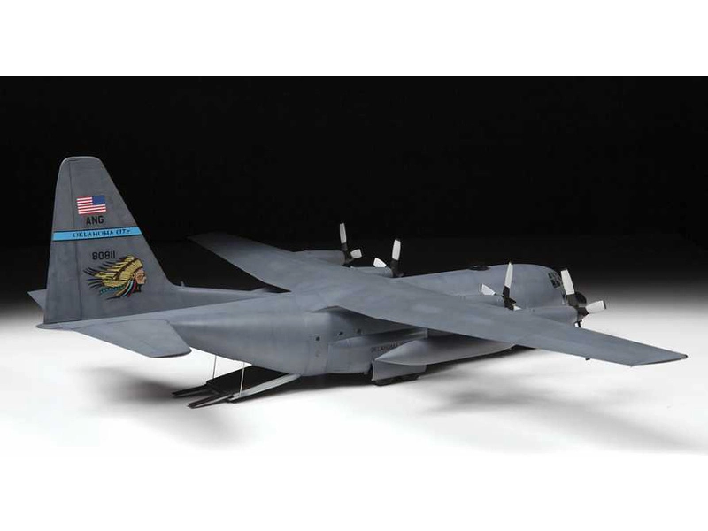 Zvezda Lockheed C-130 H Hercules (1:72)