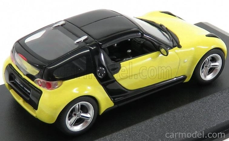 Minichamps Smart Roadster Coupe 2003 1:43 žltá čierna