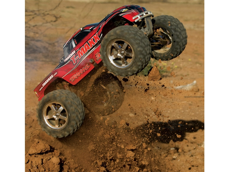 RC auto Traxxas Nitro T-Maxx