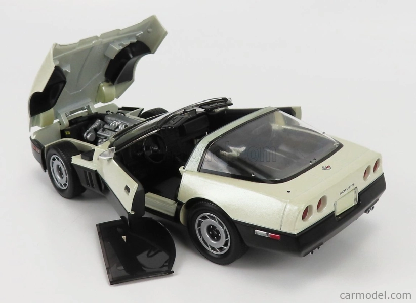 Greenlight Chevrolet Corvette C4 Coupe 1986 - Malcom Konner 1:18, béžová