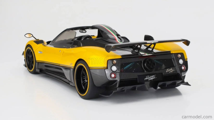 Almost-real Pagani Zonda 5 Cinque Roadster 2009 1:18 Žlutý Černý Uhlík