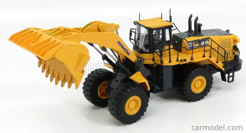 Universal hobbies Komatsu Wa600 Ruspa Gommata - škrabací traktor 1:50 žltá čierna