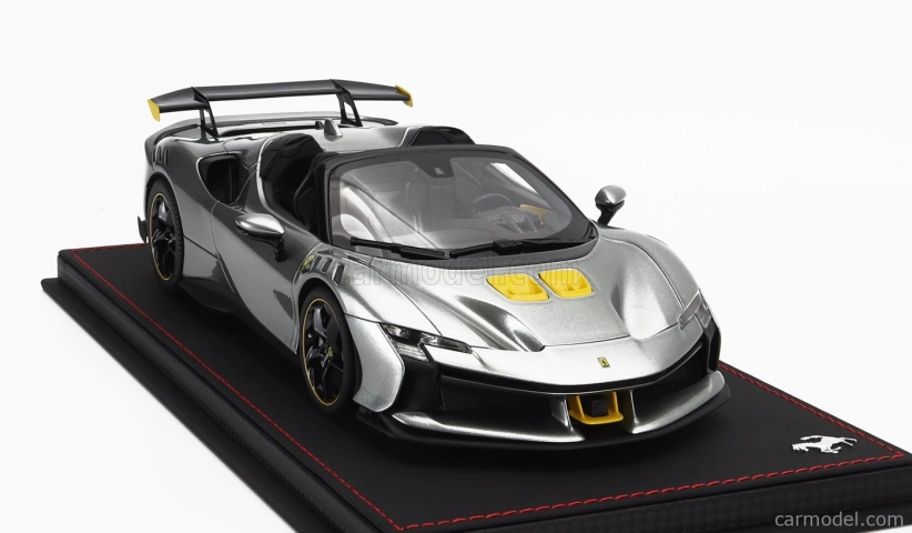 Bbr-models Ferrari Sf90 Xx Stradale Spider 2024 - Con Vetrina - With Showcase 1:18 Grigio Competizione - Šedá Žlutá Černá