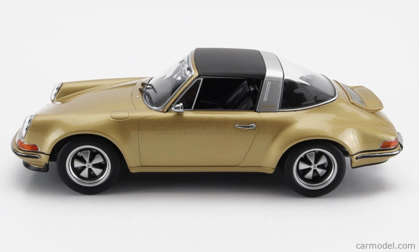 Porsche 911 by Singer Targa 2014 v mierke 1:18 Gold Met