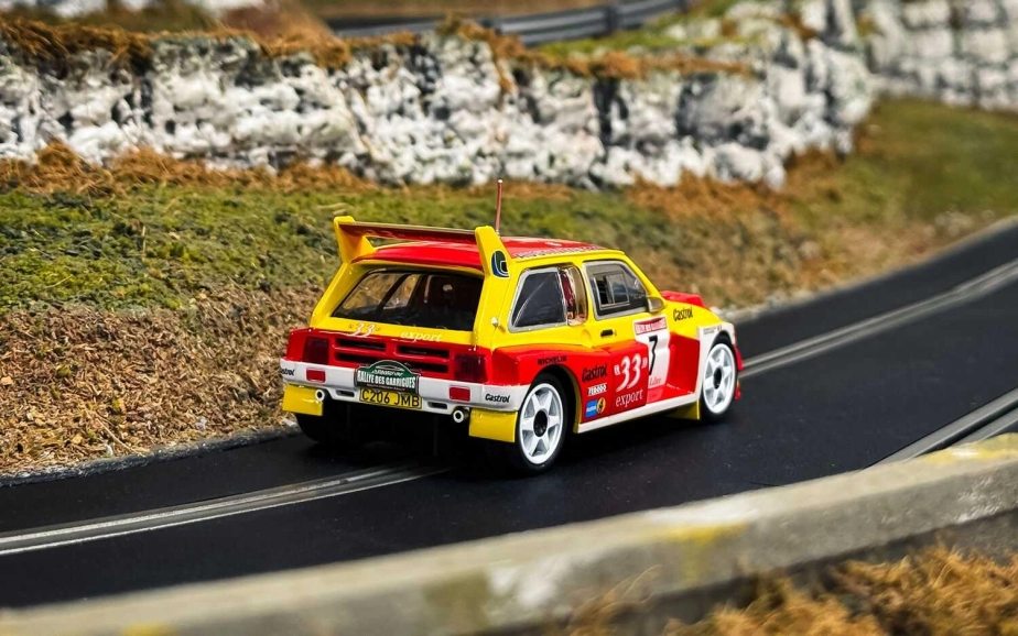 Autíčko Rally SCALEXTRIC C4668 - Austin Metro 6R4 - Didier Auriol (1:32)