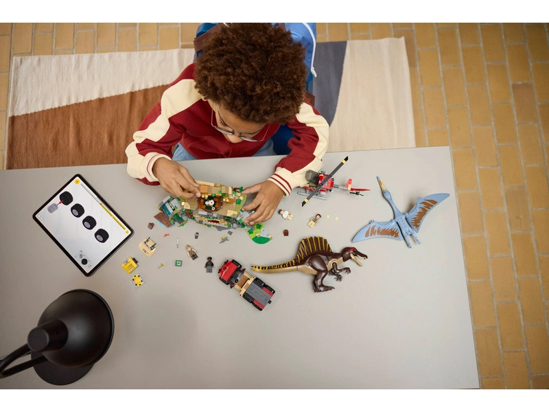 LEGO Jurský svet - Letecká misia so Spinosaurom a Quetzalcoatlom
