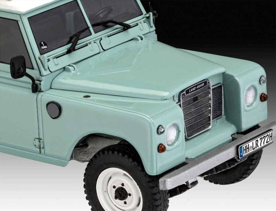 Revell Land Rover Series III (1:24) (sada)