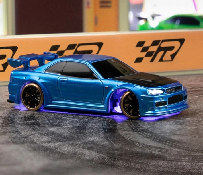 ROZBALENÉ - RC auto 1/76 C64 DRIFT RTR (modrá metalíza)