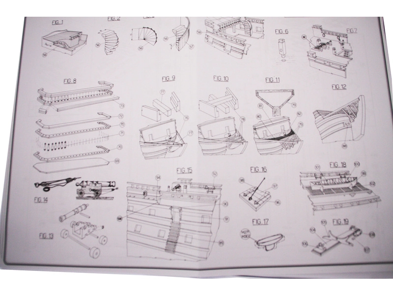 COREL Le Mirage 1:75 kit