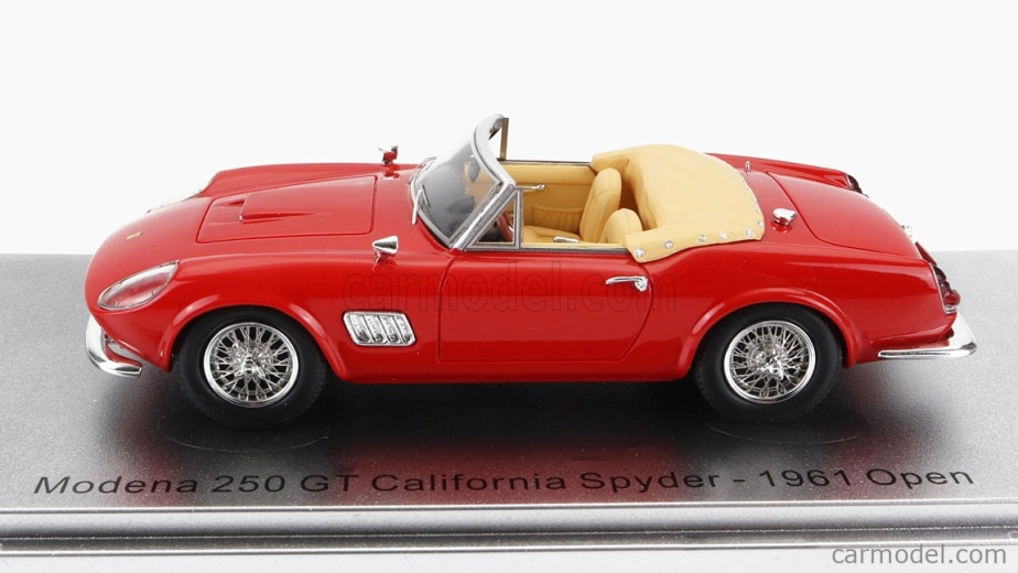 Kess-model Modena 250gt California Spider Otvorený 1961 Film 1:43 Červená