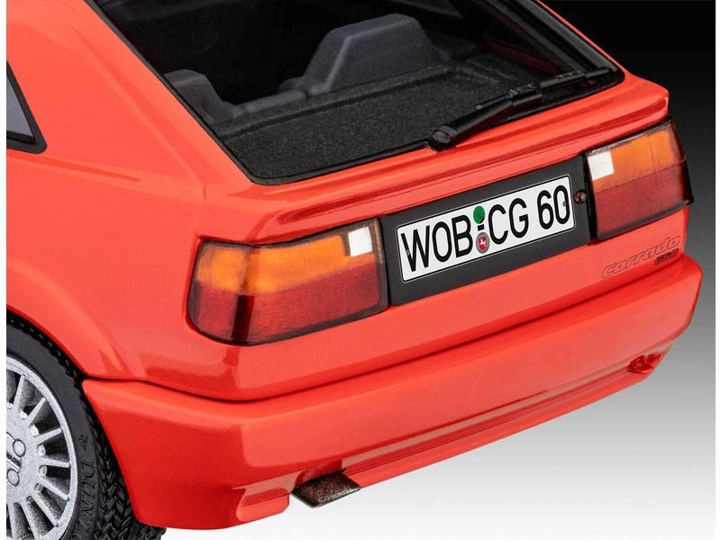 Revell Volkswagen Corrado 35 rokov (1:24) (darčeková súprava)
