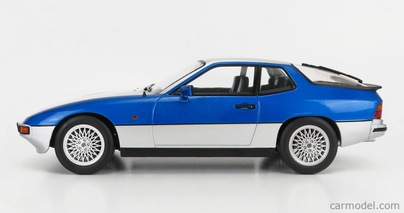 Porsche 924 Turbo Coupe 1986 v mierke 1:18, strieborná modrá met.