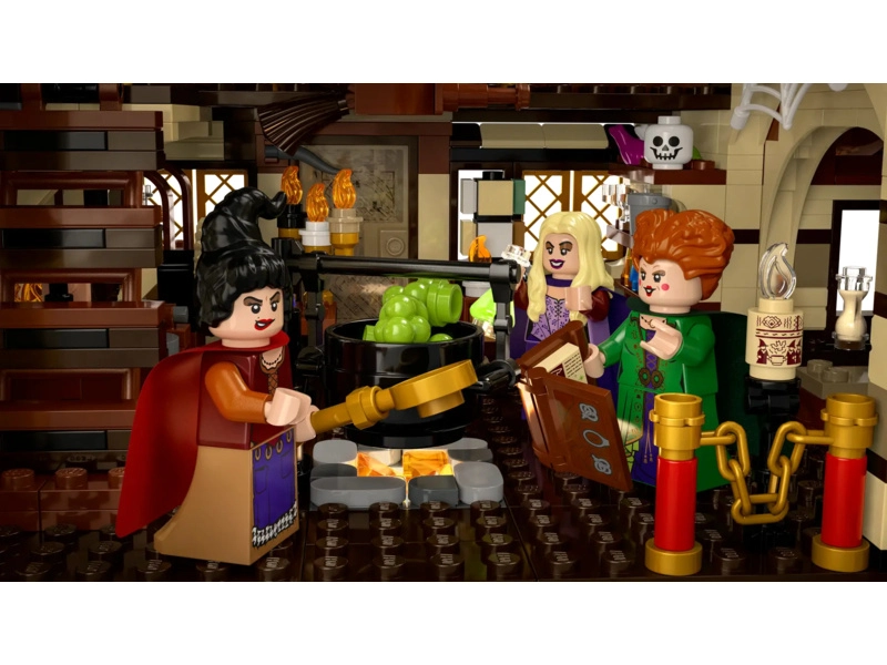LEGO Ideas - Disney Hokus pokus: Chatka sestier Sandersonovcov