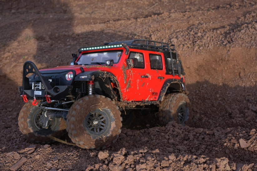 RC auto DF-4S PRO Crawler 313 mm 1:10, červená