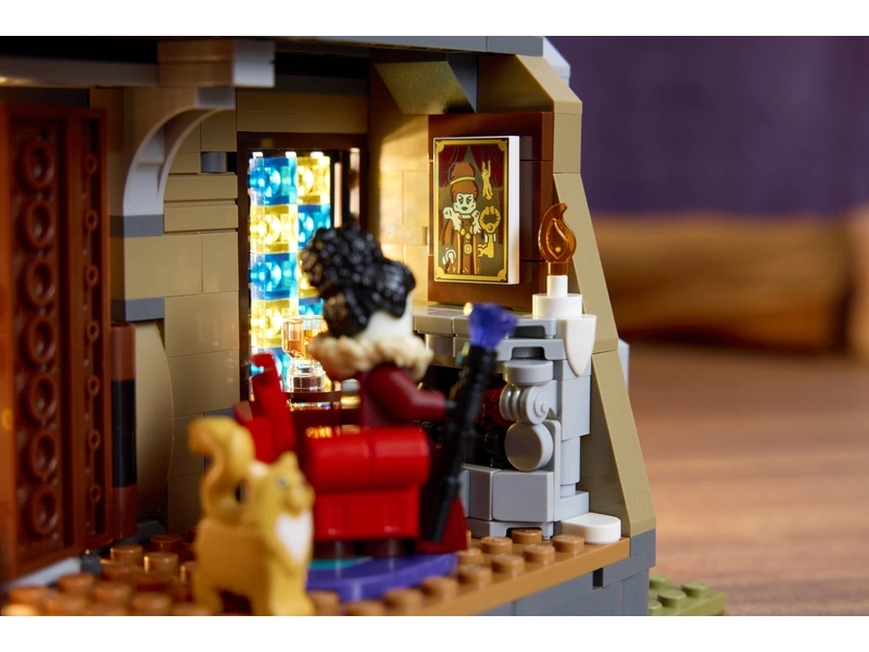 LEGO Icons - Sídlo starostky