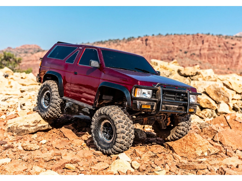 Traxxas TRX-4 Nissan Pathfinder 1988 1:10 RTR stříbrný