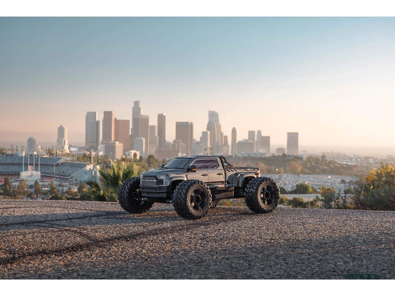 RC auto Arrma Big Rock 6S BLX 1:7 4WD RTR, bílá