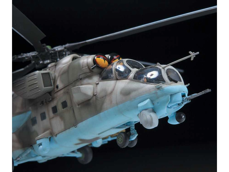 Zvezda MIL Mi-35 M "Hind E" (1:48)