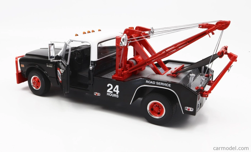Greenlight Chevrolet C-30 Pick-up Texaco Odtahový vůz 1970 1:18, černá