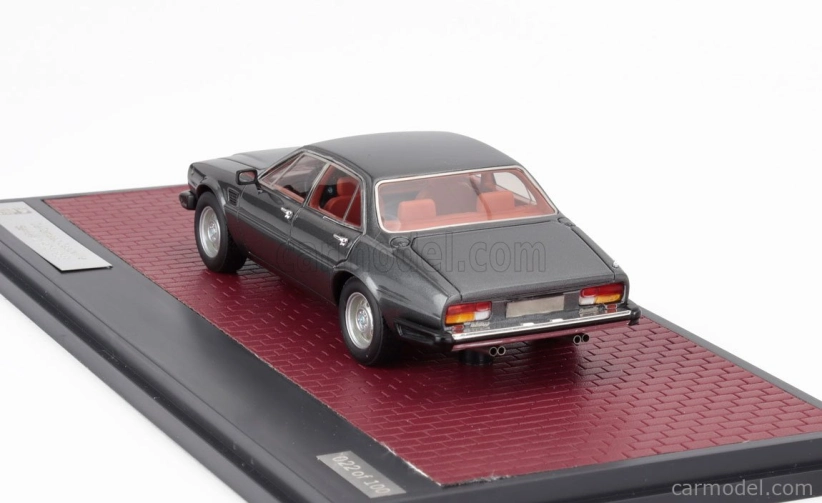 Matrix scale models De tomaso Deauville 2-series 1983 1:43 Grey Met