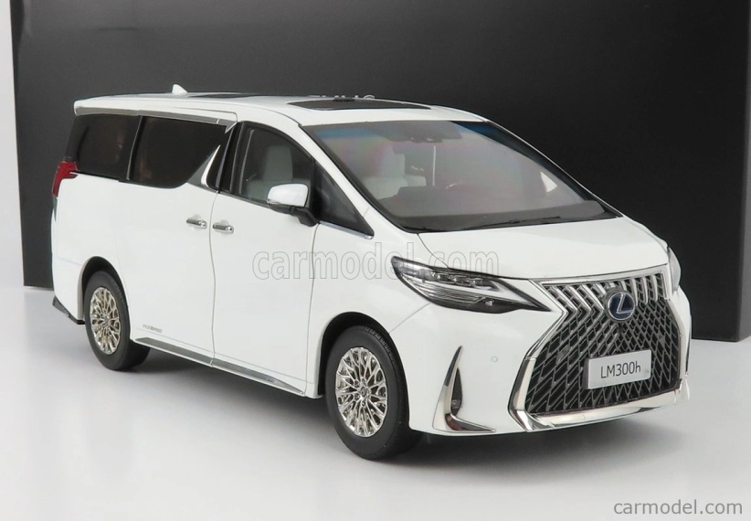Kyosho Lexus Lm300h Minivan 2020 1:18 Bílá Perla