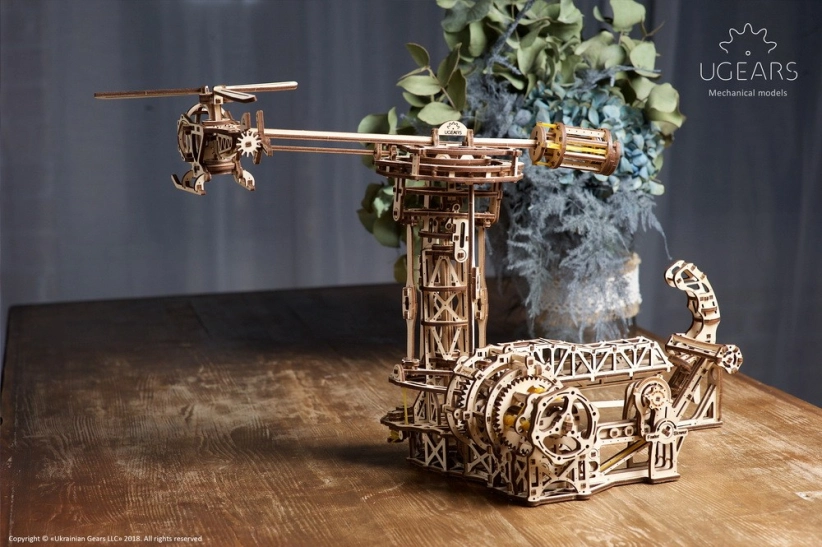 Ugears 3D drevené mechanické puzzle lietajúce stroje