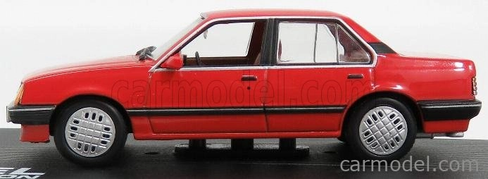 Edicola Chevrolet Monza 1983 1:43 červená