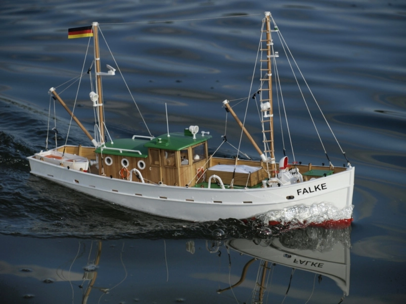 RC stavebnice rybářského člunu FALKE