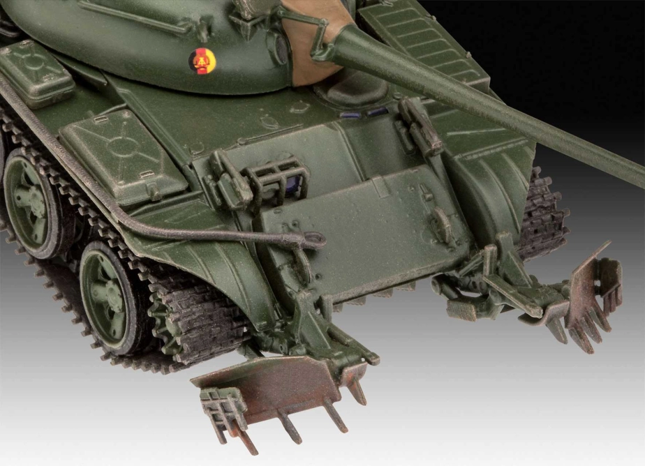 Revell T-55A/AM s KMT-6/EMT-5 (1:72)
