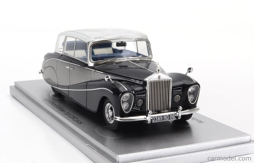 Kess-model Rolls royce Silver Wraith Perspex Top Saloon 1956 - Ex Nubar Gulbenkian 1:43 Modrá Stříbrná